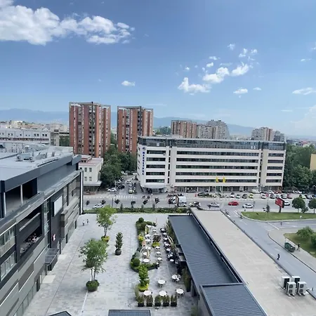 Prestige Near Diamond Mall Апартаменты *